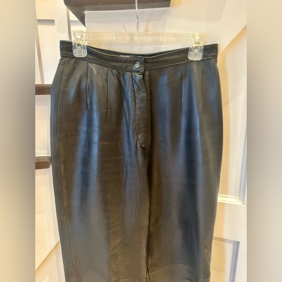 Lord & Taylor Lambskin Leather High-Waisted Pants Size 10 - Picture 3 of 9